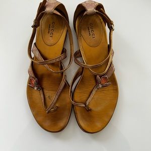 Gucci Sandel Pink and Gold Size 7 1/2